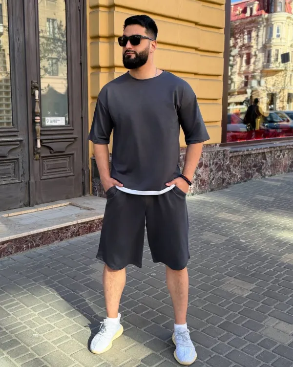 Костюм