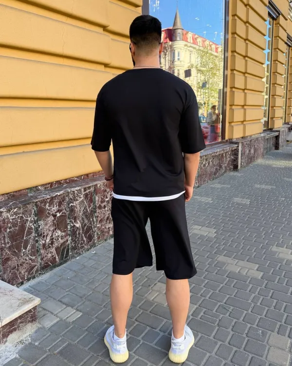 Костюм