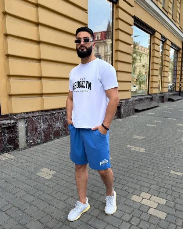 Костюм