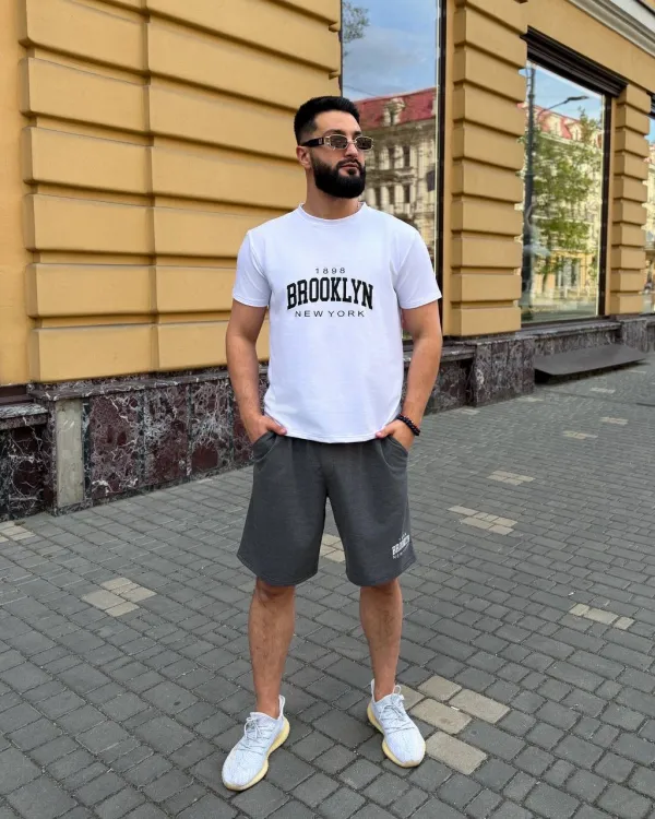 Костюм