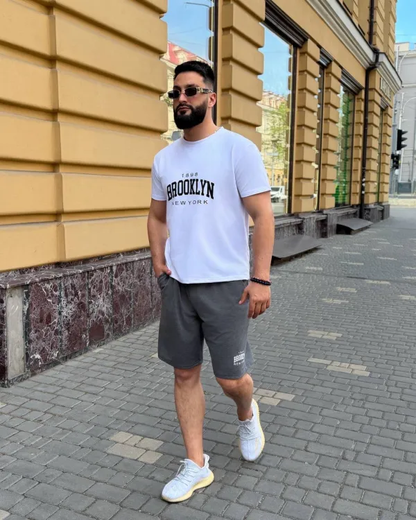Костюм