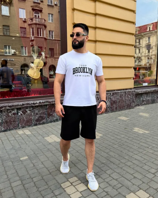 Костюм
